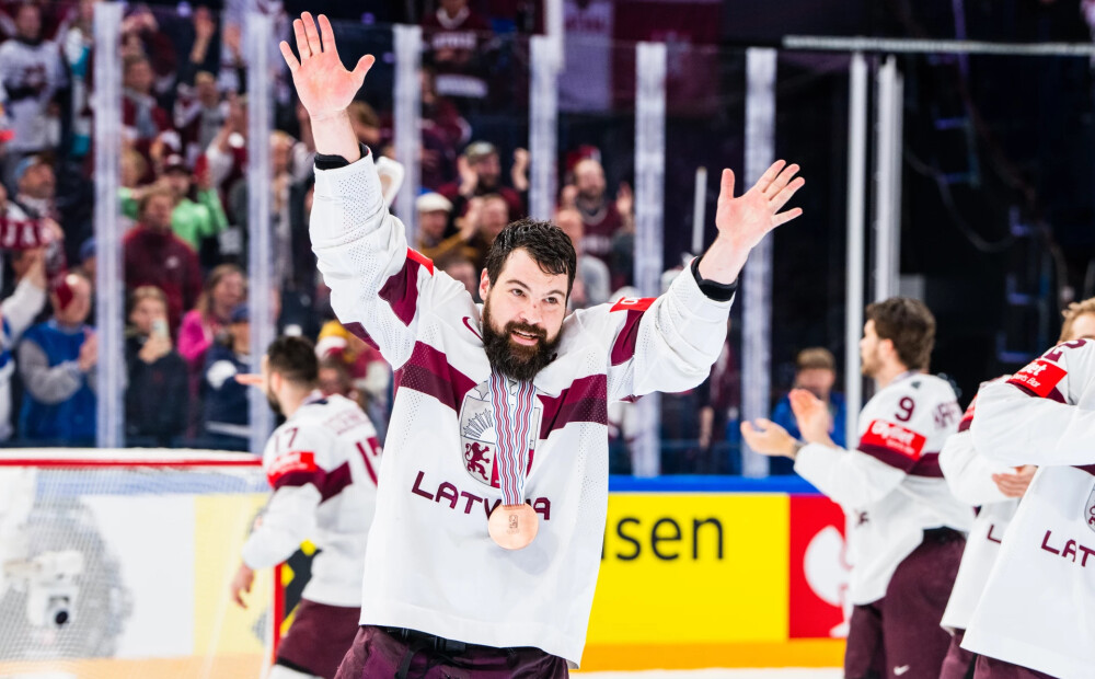 Tik vien? Latvijas hokeja izlase par izcīnītajām bronzas medaļām varētu saņemt pieticīgu prēmiju