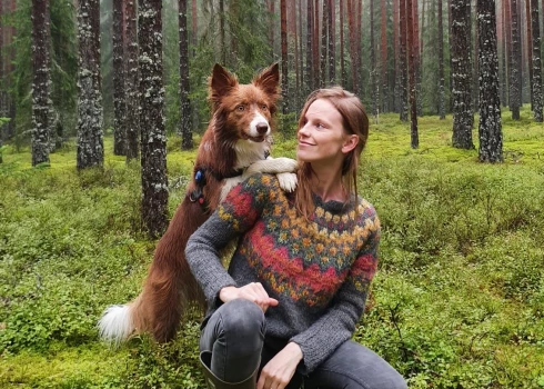 Elīna Vaska-Botere zaļo krāsu apbrīnot dodas uz mežu, nevis uz apģērbu veikalu. Kas vēl viņu iedvesmo?
