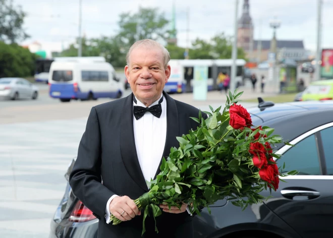 Lipmans kritizē hokejistiem par godu iedoto brīvdienu un skaidro, kas jādara, lai sporta veida panākumi turpinātos