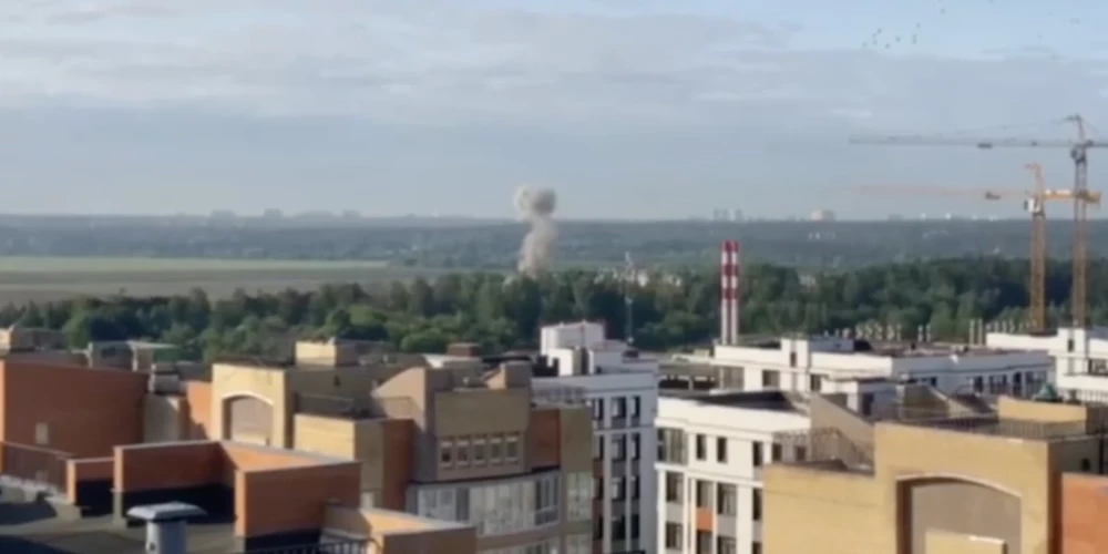 Москву атаковали беспилотники: повреждены жилые дома