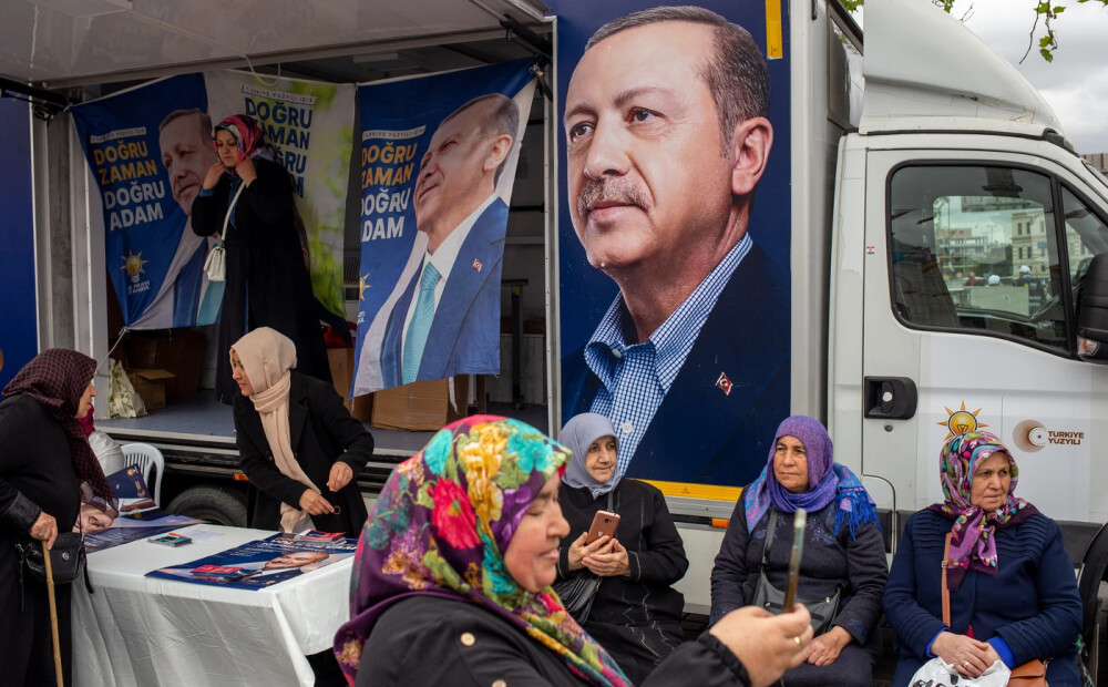 Novērotāji: Erdoganam vēlēšanās bijušas neattaisnotas priekšrocības