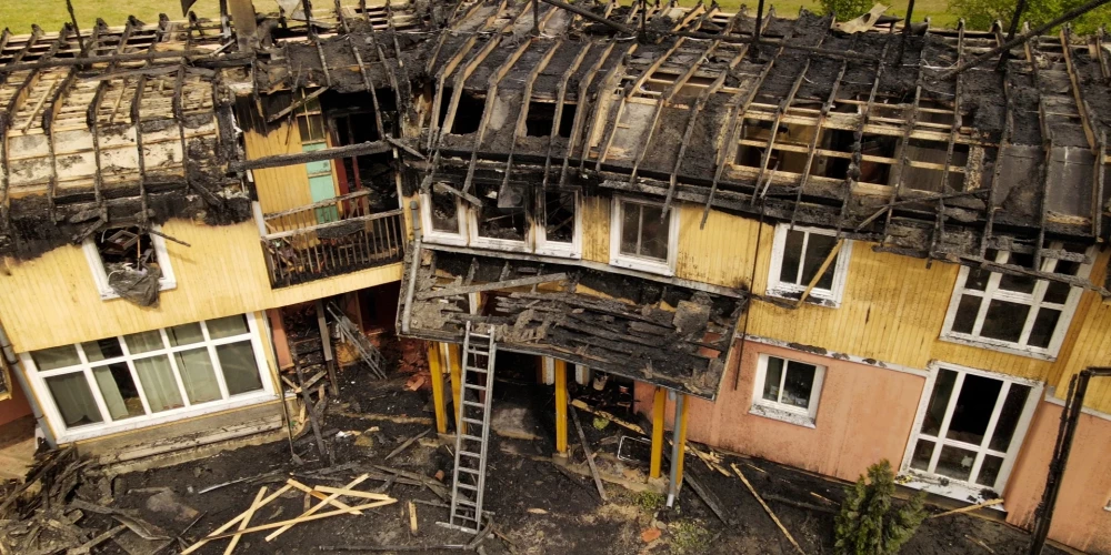 Все началось с искры. 13 жителей социального дома в Рожкални из-за пожара остались без крова