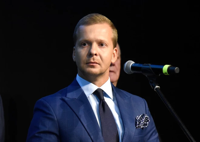 Росликов: "За стабильность!", скорее всего, не поддержит ни одного из кандидатов в президенты