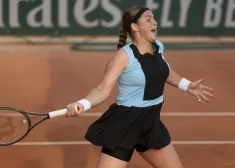 Aļona Ostapenko otro gadu pēc kārtas Francijas atklātajā čempionātā izstājas otrajā kārtā.