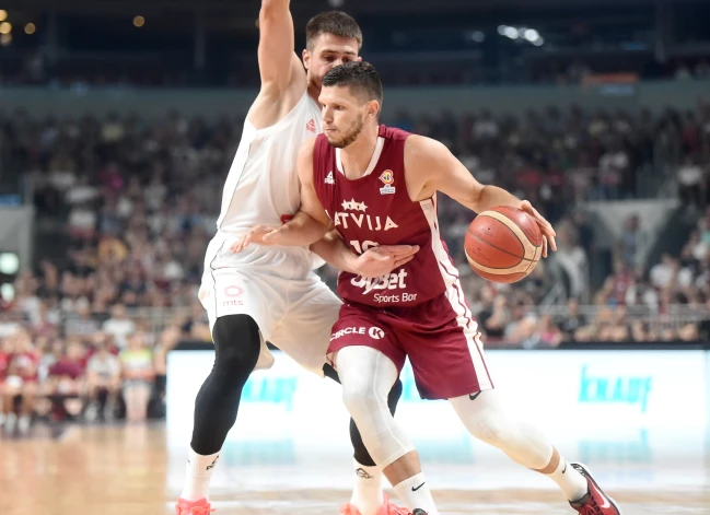 Rihards Lomažs pēdējos gados bijis Latvijas vīriešu basketbola izlases līderis ārējā līnijā. 