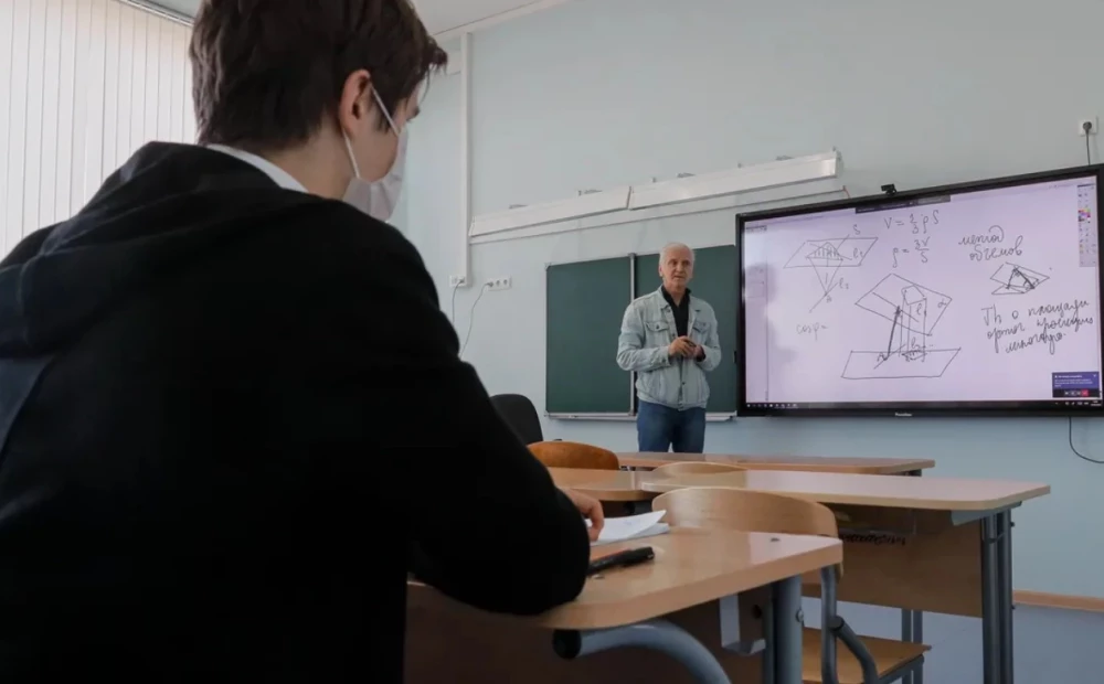 Комментарий о: География без карт и история без современного контекста ...