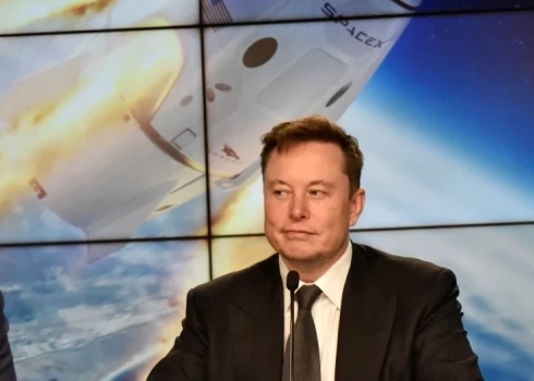 SpaceX Илона Маска выиграла контракт Пентагона на спутниковые услуги для Украины