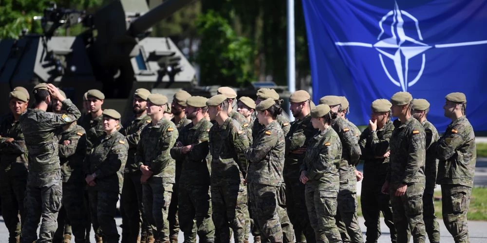 Надо больше НАТО: глава Сейма Литвы просит еще!