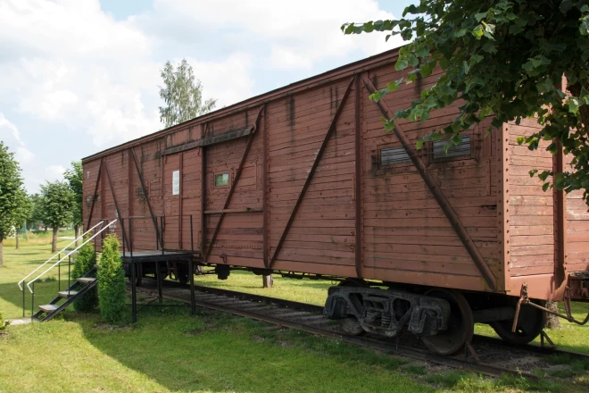 1941. gada 14. jūnijā PSRS okupanti uz savām austrumu teritorijām deportē vairākus simtus tūkstošu civiliedzīvotāju no trijām anektētajām Baltijas valstīm – Latvijas, Igaunijas un Lietuvas.