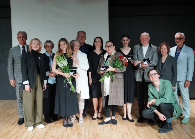 Teātra dienas izcilības balvu pasniegšanas ceremonija (foto: Mārtiņš Ziders)