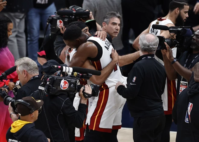 "Heat" basketbolisti uzvar Denverā un izlīdzina rezultātu NBA finālsērijā
