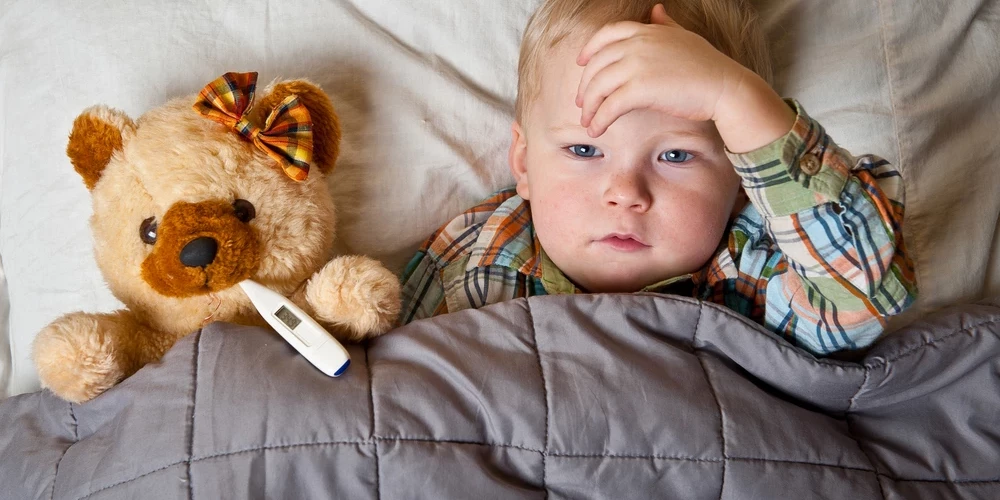 Atvaļinājuma laikā saslimis bērns. Vai var ņemt slimības lapu?
