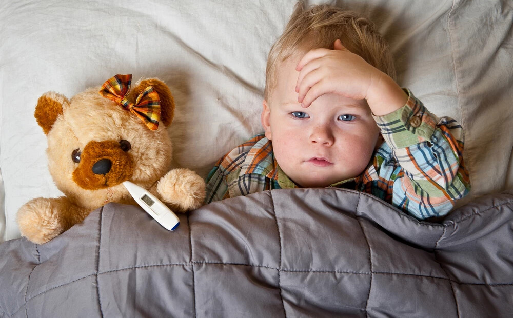 Atvaļinājuma laikā saslimis bērns. Vai var ņemt slimības lapu?