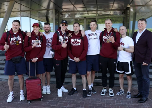 Kur ir fani? Bronzas 3x3 basketbola izlasi Rīgā sagaida neliels atbalstītāju pulks