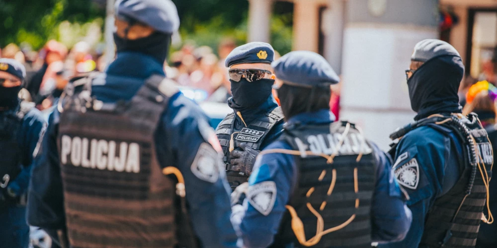 Valsts policija, rūpējoties par "Riga Pride" dalībnieku drošību.