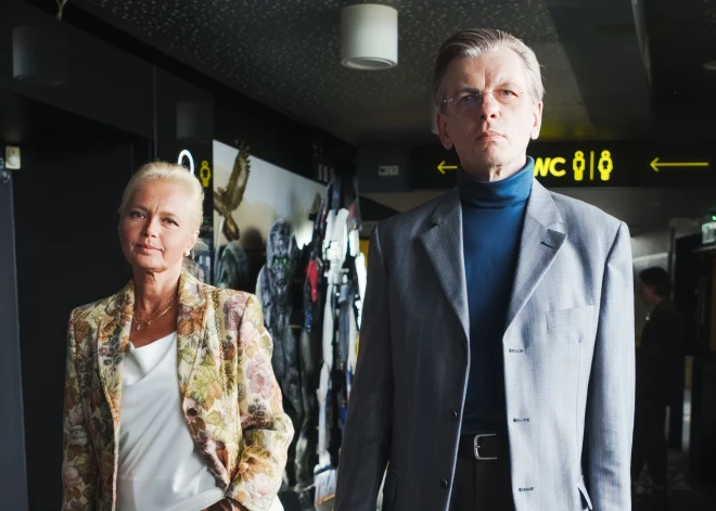 Einars Repše ar jauno draudzeni dodas lūkot ekspremjera debiju kino