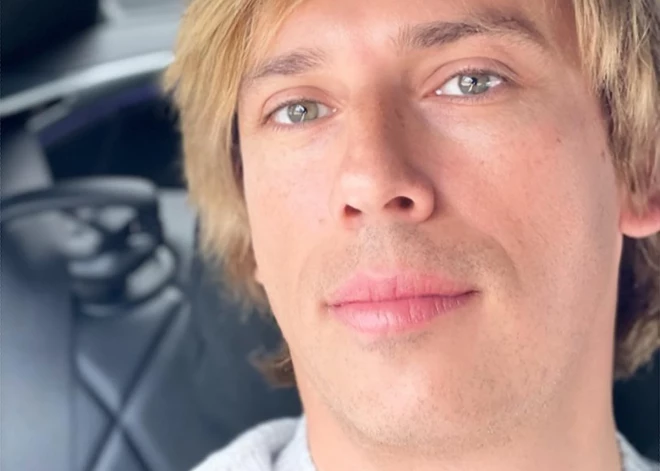 "Дроны летели над моим замком, но не тронули - там хорошая аура": Галкин об атаке беспилотников на Москву