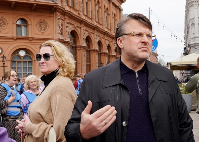 "Сейм своим бездействием подвел избирателей": Шлесерс и Росликов готовят акцию за роспуск парламента