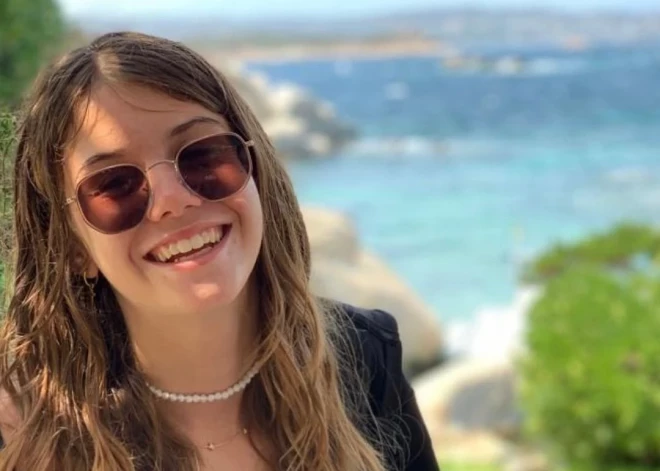 19 gadu veca influencere var kļūt par Itālijas karalieni