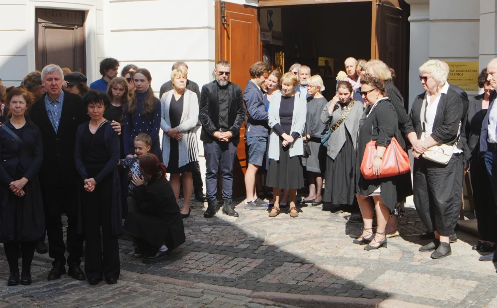 Atvadīšanās no mākslinieka Jura Jurjāna - Foto