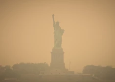 "Похоже на конец света": Нью-Йорк окутал зловещий оранжевый дым