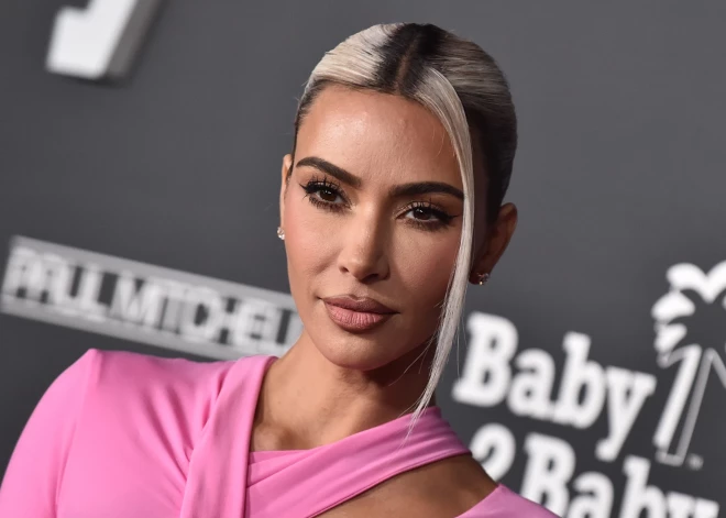 "Тяжело с кем-то встречаться, когда ты у всех на виду": Ким Кардашьян пожаловалась на личную жизнь