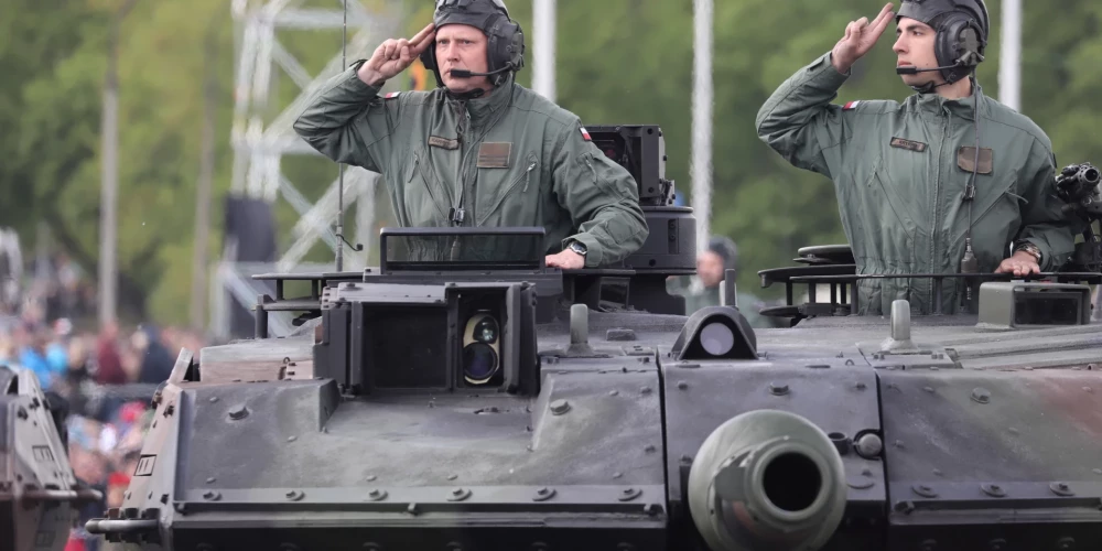 Polijas vadībā dažas NATO valstis varētu ievest karaspēku Ukrainā, pavēsta Rasmusens 