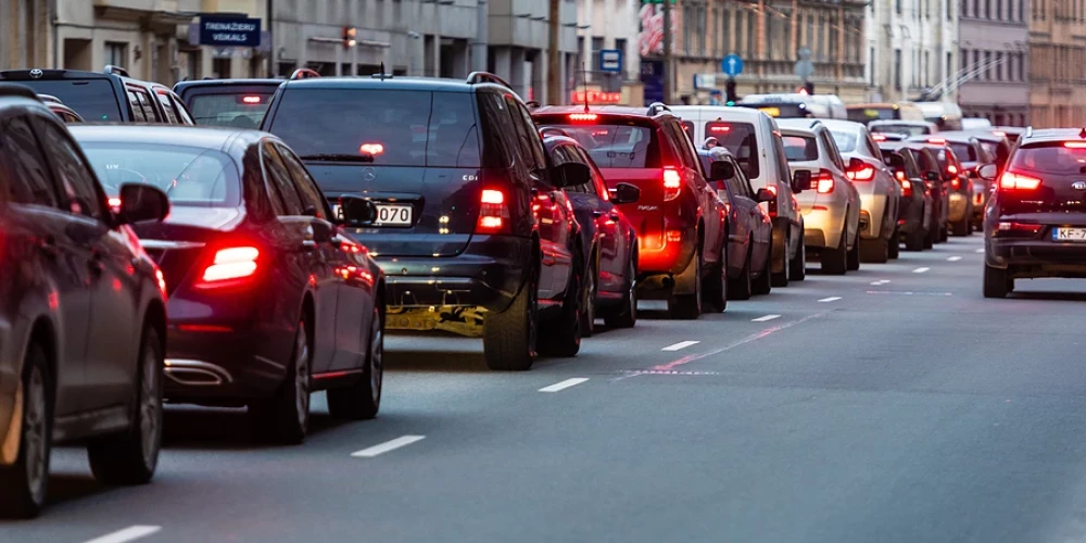 Aktīvais remontdarbu laiks galvaspilsētā. Ko ņemt vērā sastrēgumu laikā Rīgā? 