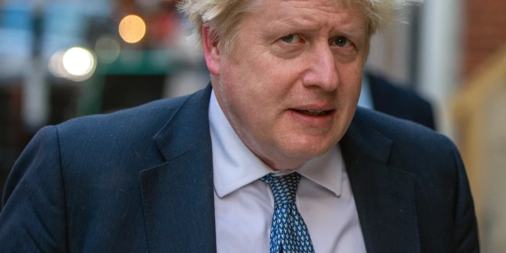 Boriss Džonsons noliek britu parlamenta deputāta mandātu