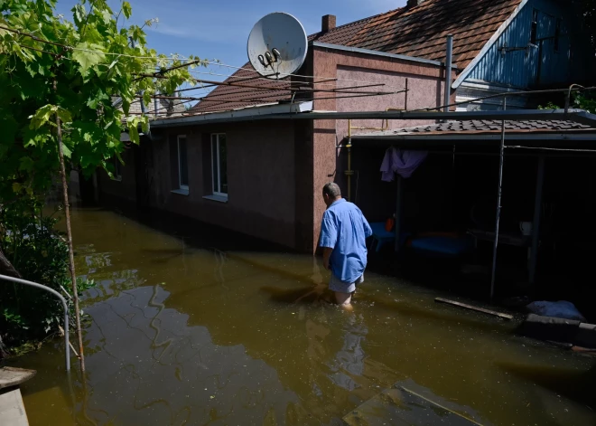 Ūdens līmenis Hersonas apgabalā samazinās, tomēr laika ziņas nav iepriecinošas