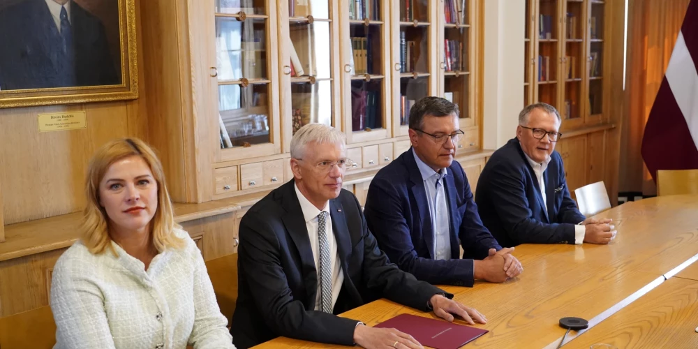 "Новое Единство": развитие Латвии важнее отдельных министерских постов