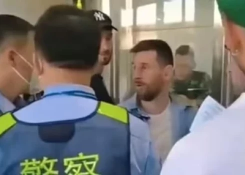 ВИДЕО: в Китае полиция прямо в аэропорту задержала Лионеля Месси