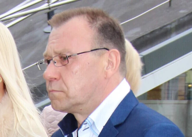 Bijušajam SAB darbiniekam par valsts noslēpuma nelikumīgu vākšanu piespriež vairākus gadus cietumā