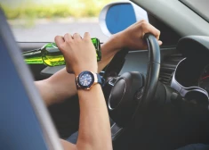 Pērn negadījumos uz Latvijas ceļiem, kuros vismaz viens iesaistītais vadītājs bijis alkohola reibumā, ievainoti 306 cilvēki