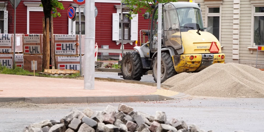 Šovasar Rīgā uzlabos ielu brauktuves vairāk kā 130 vietās