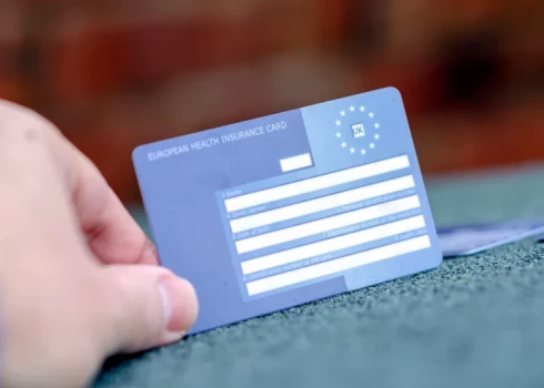 Жителей призывают получить бесплатную европейскую карту страхования здоровья. Как это сделать?