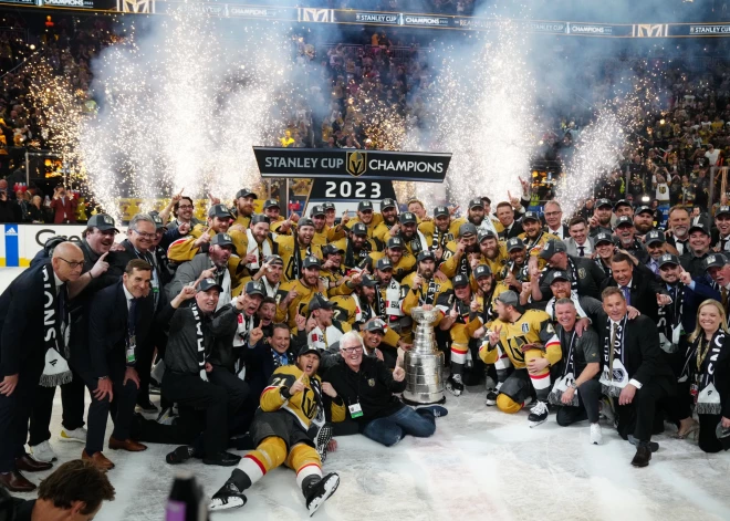 Bļugera pārstāvētā Vegasas "Golden Knights" triumfē Stenlija kausa izcīņā