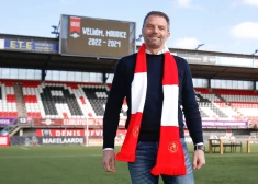 Par Amsterdamas "Ajax" galveno treneri kļūs Moriss Steijns