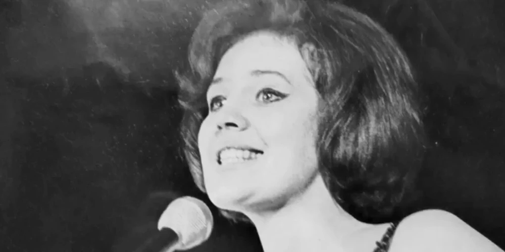 Mirusi dziedātāja Aino Bāliņa; viņas hitu "Lelle" un samtaino balsi dievināja daudzi