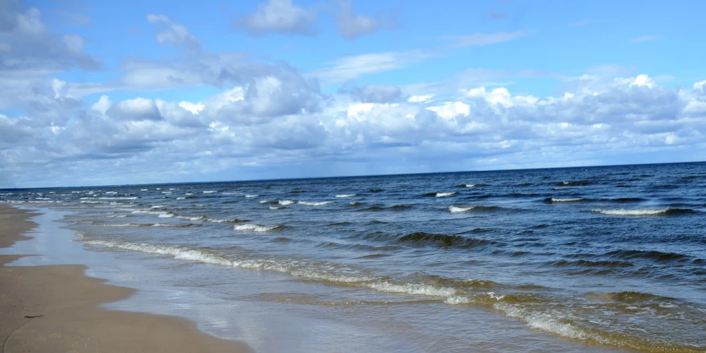 Rīgas līcī pie Salacgrīvas ūdens temperatūra noslīdējusi līdz pieciem grādiem