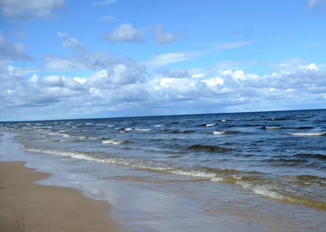 Rīgas līcī pie Salacgrīvas ūdens temperatūra noslīdējusi līdz pieciem grādiem