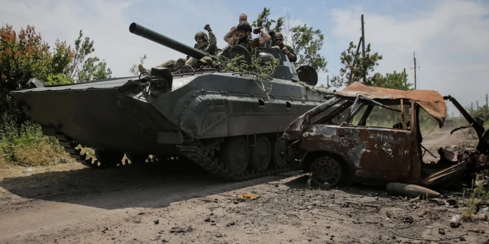 Ukraiņi pretuzbrukumu turpina vismaz trīs virzienos