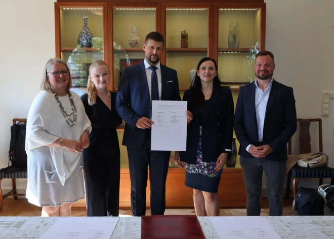 Rīgas un Stokholmas ostas sadarbosies ES finansējuma apguvē