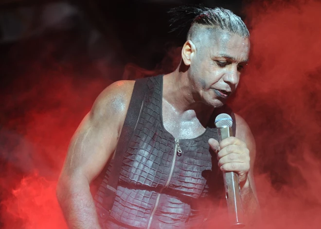 "Обвинения шокировали нас": Universal Music приостановила работу с Rammstein из-за секс-скандала вокруг Линдеманна