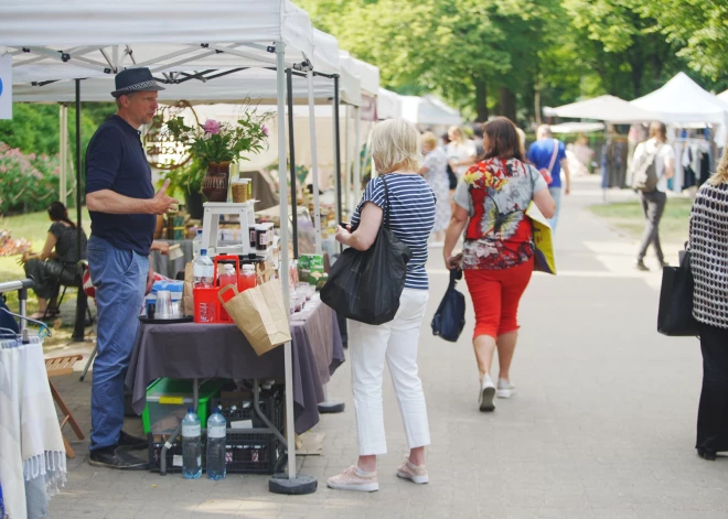 Vēl vienu dienu! Vērmanes dārzā atvērts "Līgo svētku ieskaņu gadatirdziņš"