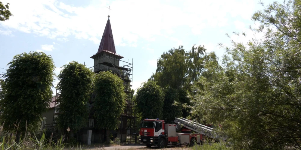 Загорелась Латвийская евангелическо-лютеранская церковь в Болдерае