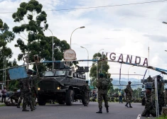 Ugandas karavīri uzbrucējus iedzinuši Kongo teritorijā.