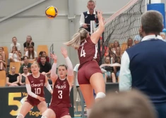 Latvijas volejbolistes Jelgavā Sudraba līgas turnīru noslēdz ar zaudējumu