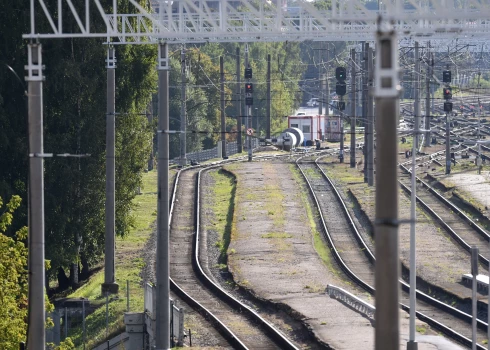 В прошлом году переход через рельсы стал летальным для 20 жителей.