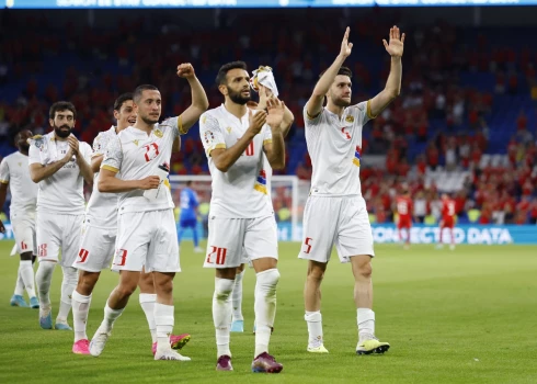 Armēnijas izlase līksmo pēc triumfa Velsā, kas pirms šodienas spēles pret Latviju nedod nekādas priekšrocības – spēle sāksies pie rezultāta 0:0.